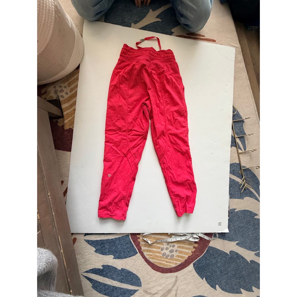 Lululemon Dance Studio Mid-Rise Cropped Pant
Glaze Pink size 0 - Picture 4 of 10